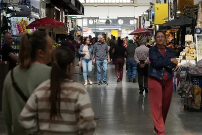 Lower income Brazilians allocate four times more earnings to credit card debt than wealthier earners. The central bank highlights rising household burdens and considers new macroprudential steps.