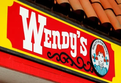 佩爾茨財團出價14億美元收購Wendy's