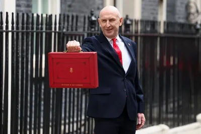 英國延長燃料稅凍結與減稅措施至7月