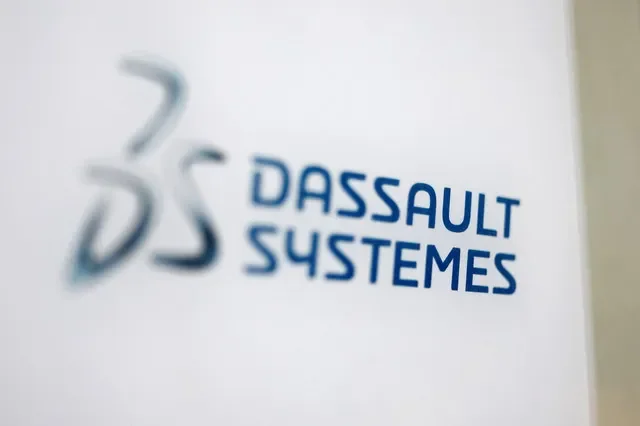 2023年1月27日,法國巴黎,一棟公司大樓上的Dassault Systemes SE標誌。路透社/莎拉·梅索尼耶