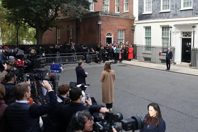 英國財政大臣公布審慎預算案