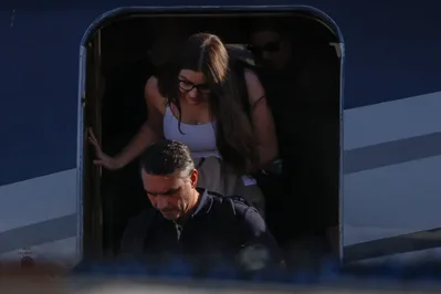 Flávio Bolsonaro llega a Miami tras su derrota en Brasil