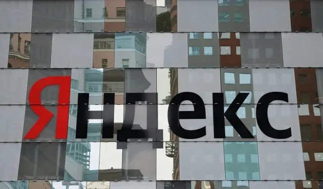 The logo of Yandex, a Russian technology and AI company, on the facade of its office in Moscow, Russia, October 12, 2026. REUTERS/Anastasia Barashkova