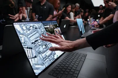蘋果發表首款觸控螢幕MacBook Pro