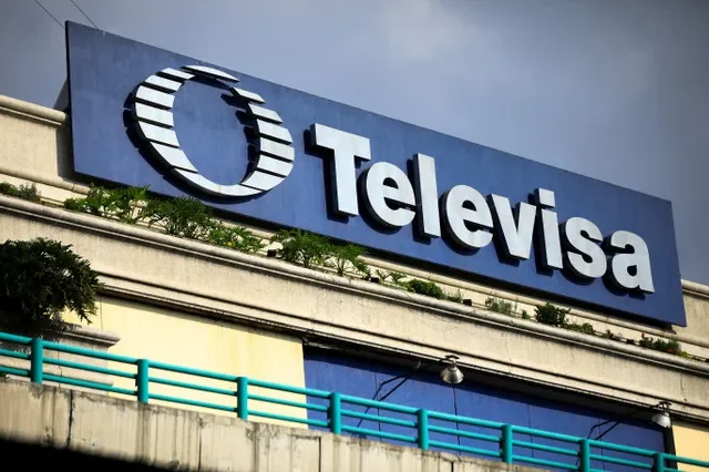 資料照片:2024年6月15日,墨西哥城,廣播公司Televisa總部外的標誌。路透社/拉奎爾·庫尼亞/資料照片